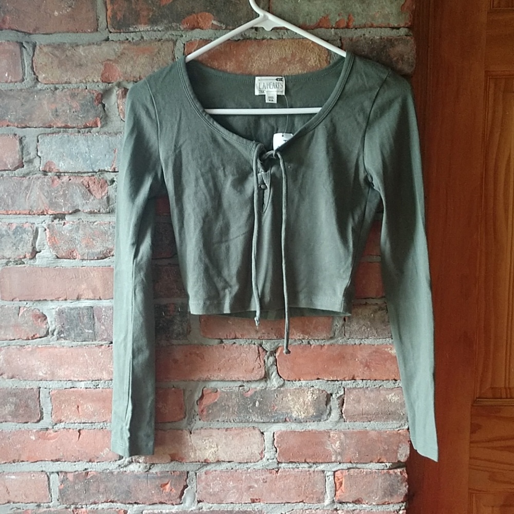 Army green lace up long sleeved crop top